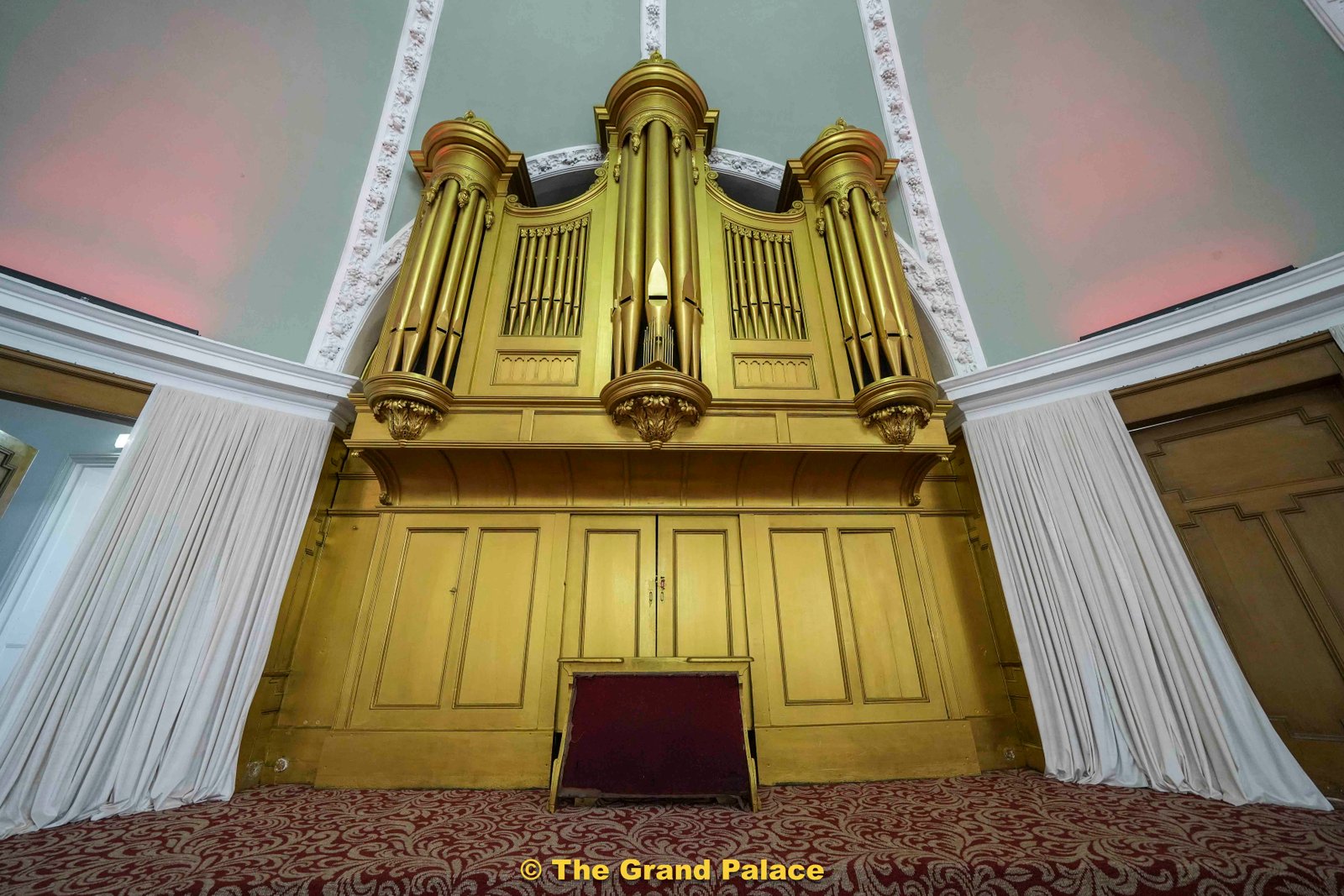 The Darlington organ and stage detail